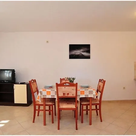 Apartment Radovic Biljana